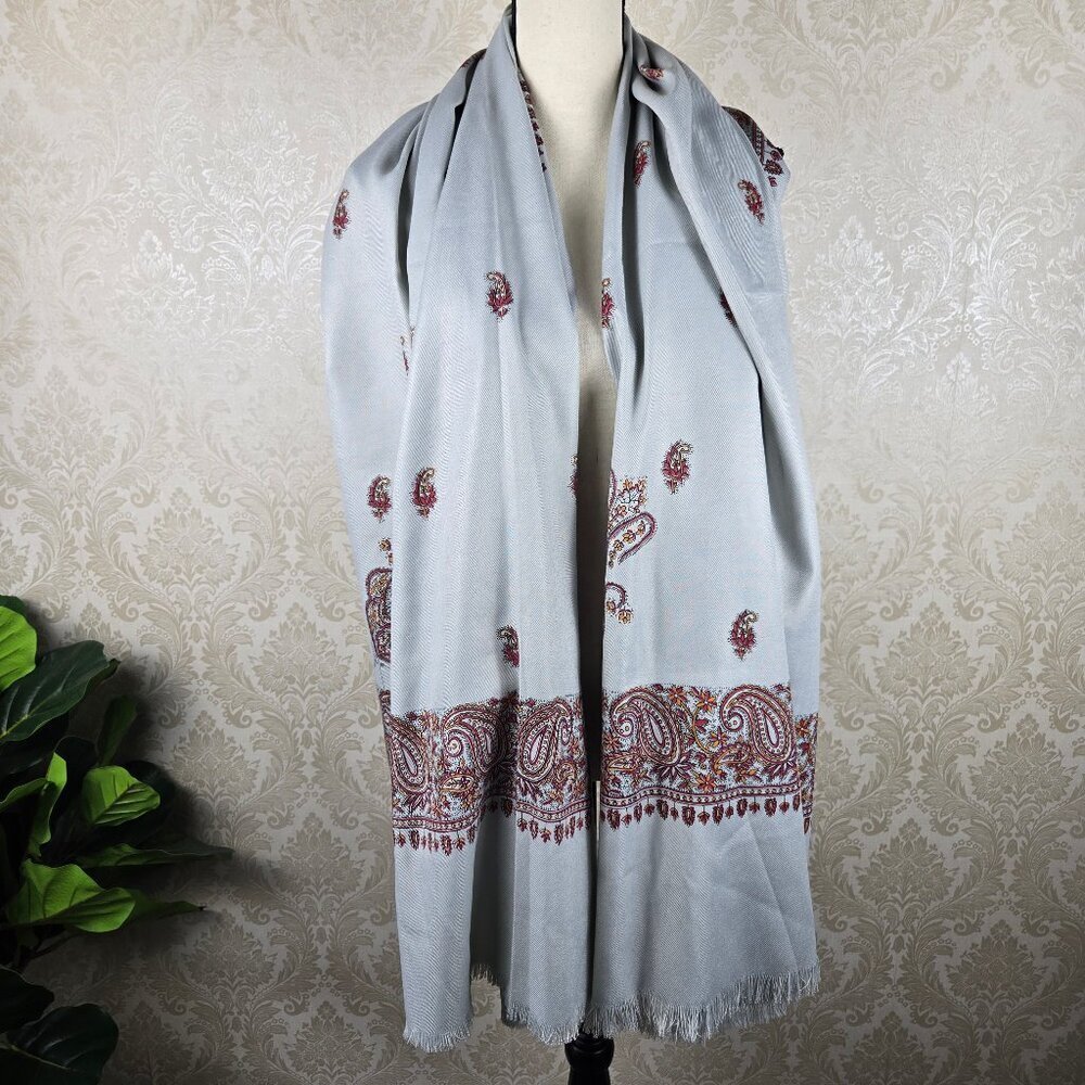 Oswal Shawl 100% Pure New Wool Light Gray Red Orange Paisley Pattern Fringe NWT